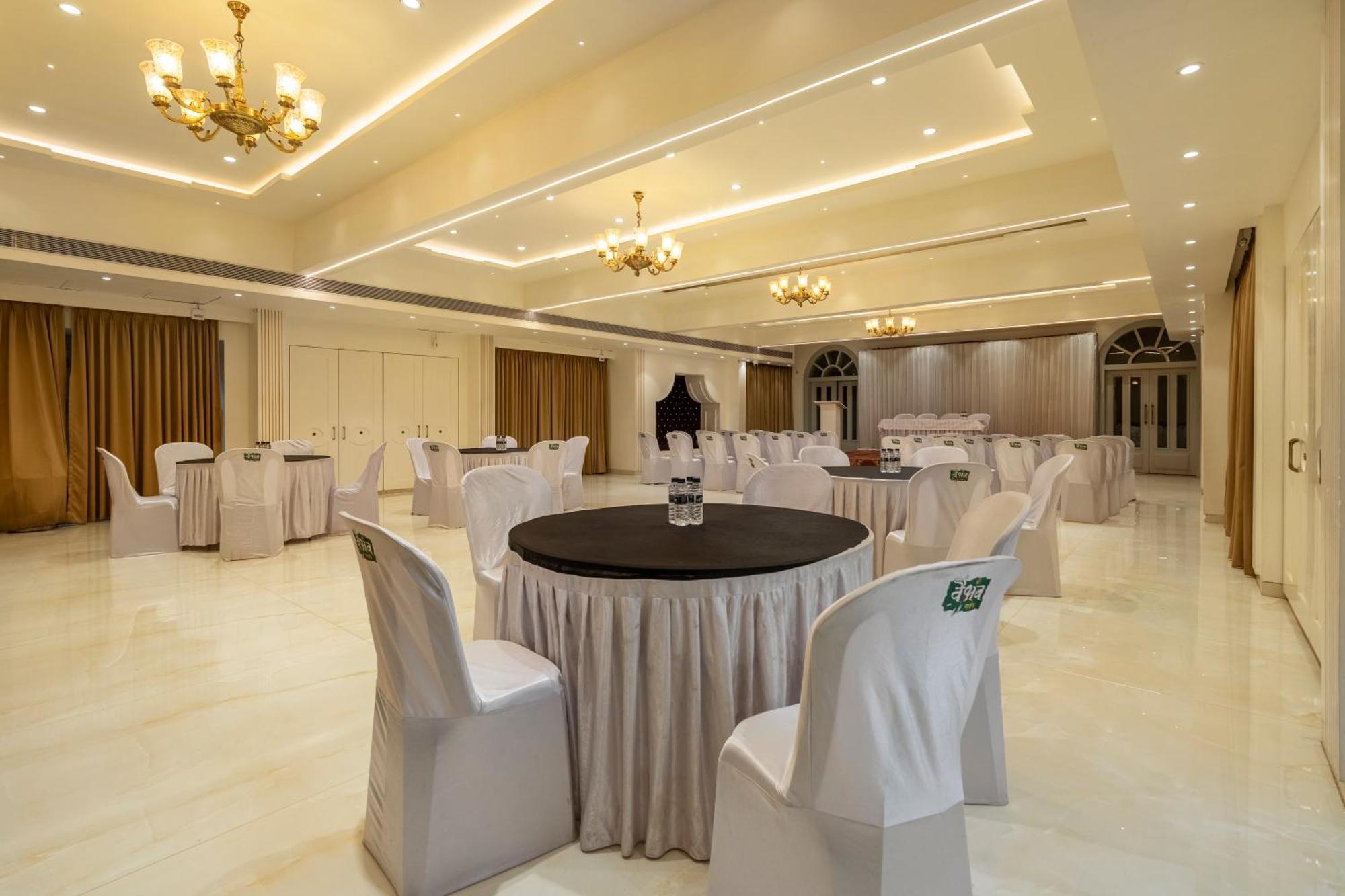 Hotel Treebo Prasha Nashik Zewnętrze zdjęcie